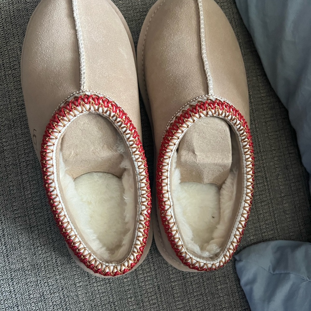 UGG Tasman Cream and Red Mules/slippers  with Plush Lining